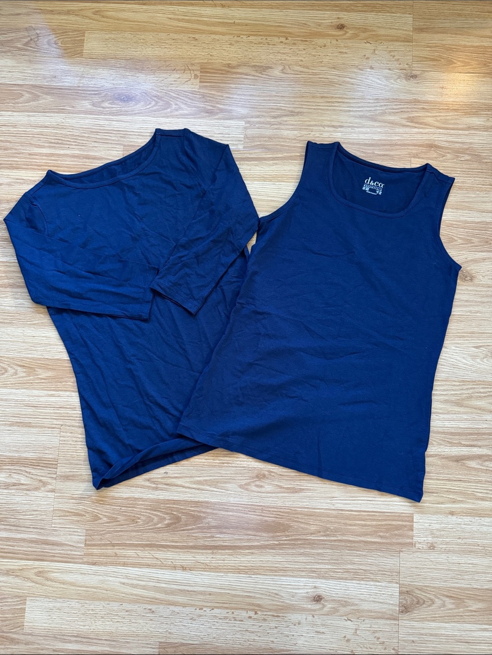 d&co Essentials Navy Tank Top - Pack of 2 🔅 oversized XXS (can fit a medium)